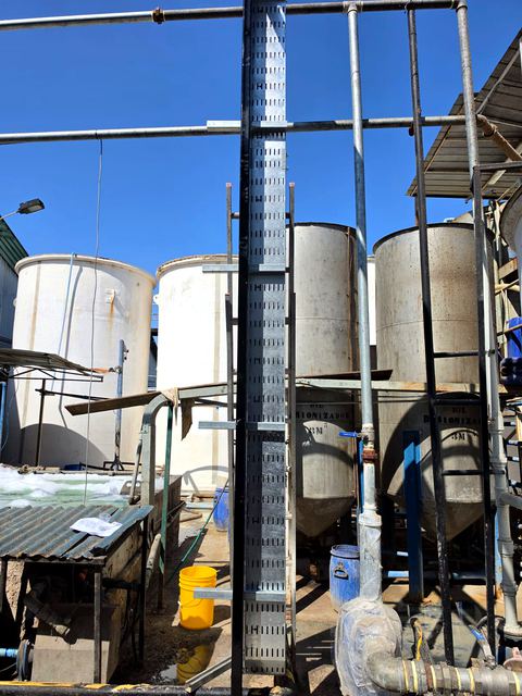 Piping de acero inoxidable y estanques — instalación exterior